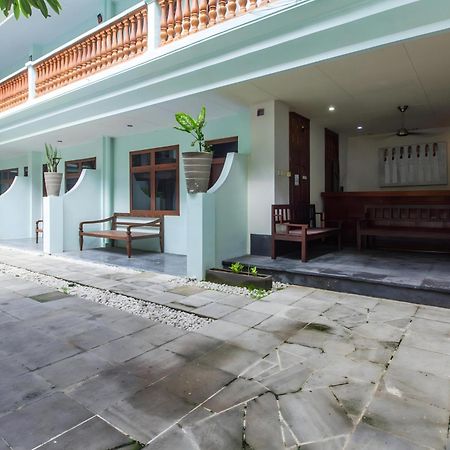 Capital O 93809 Wida Hotel Legian Dış mekan fotoğraf