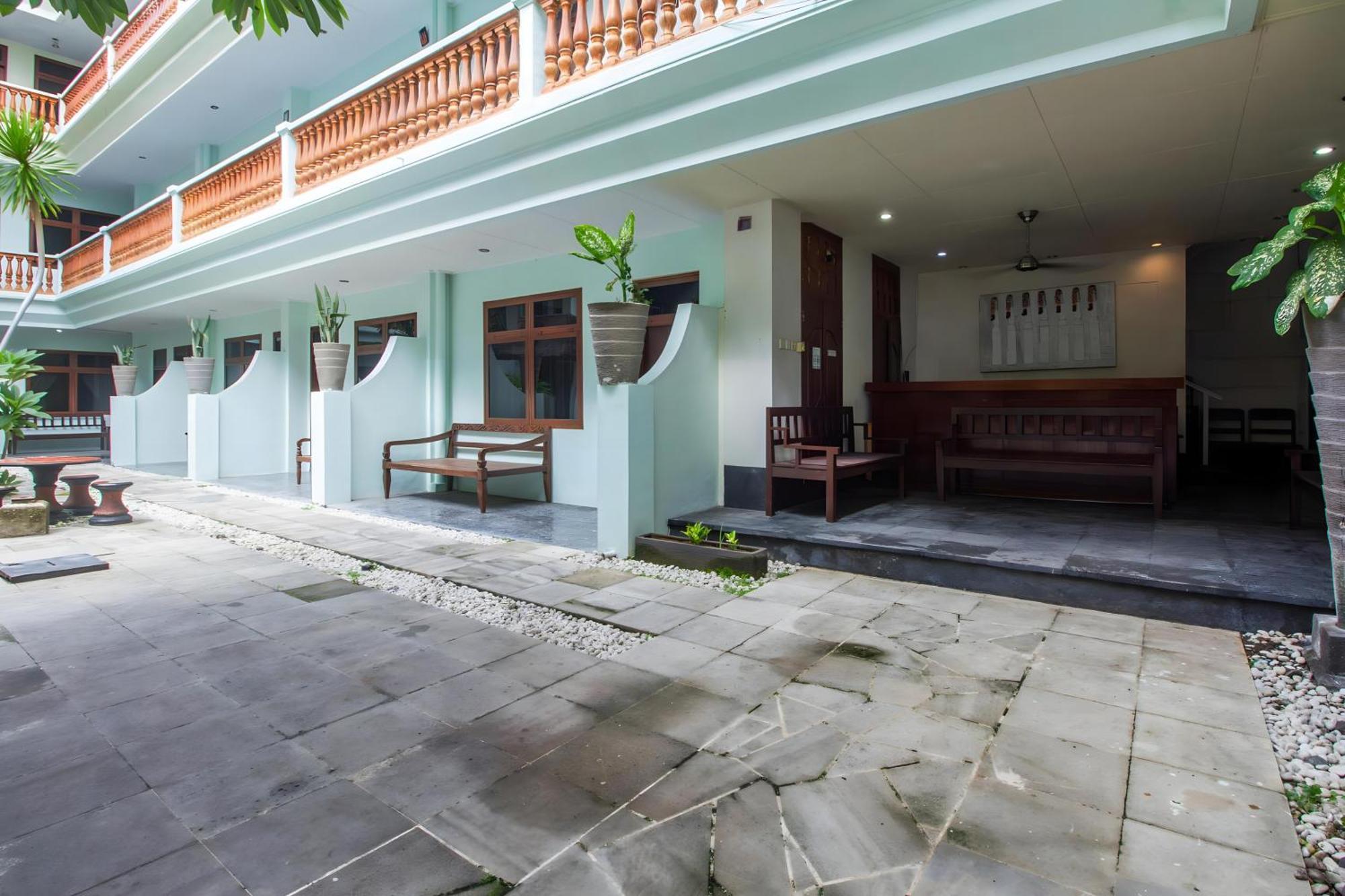 Capital O 93809 Wida Hotel Legian Dış mekan fotoğraf