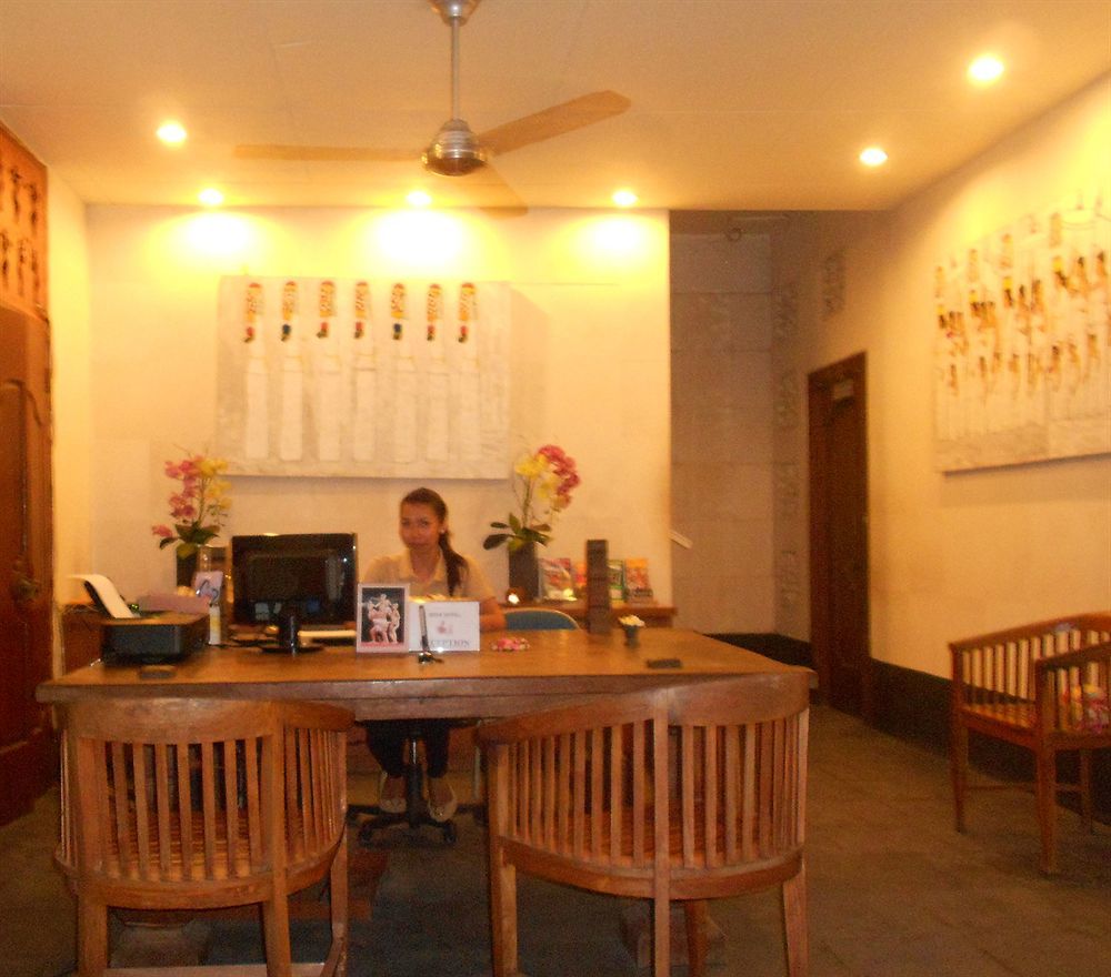 Capital O 93809 Wida Hotel Legian Dış mekan fotoğraf