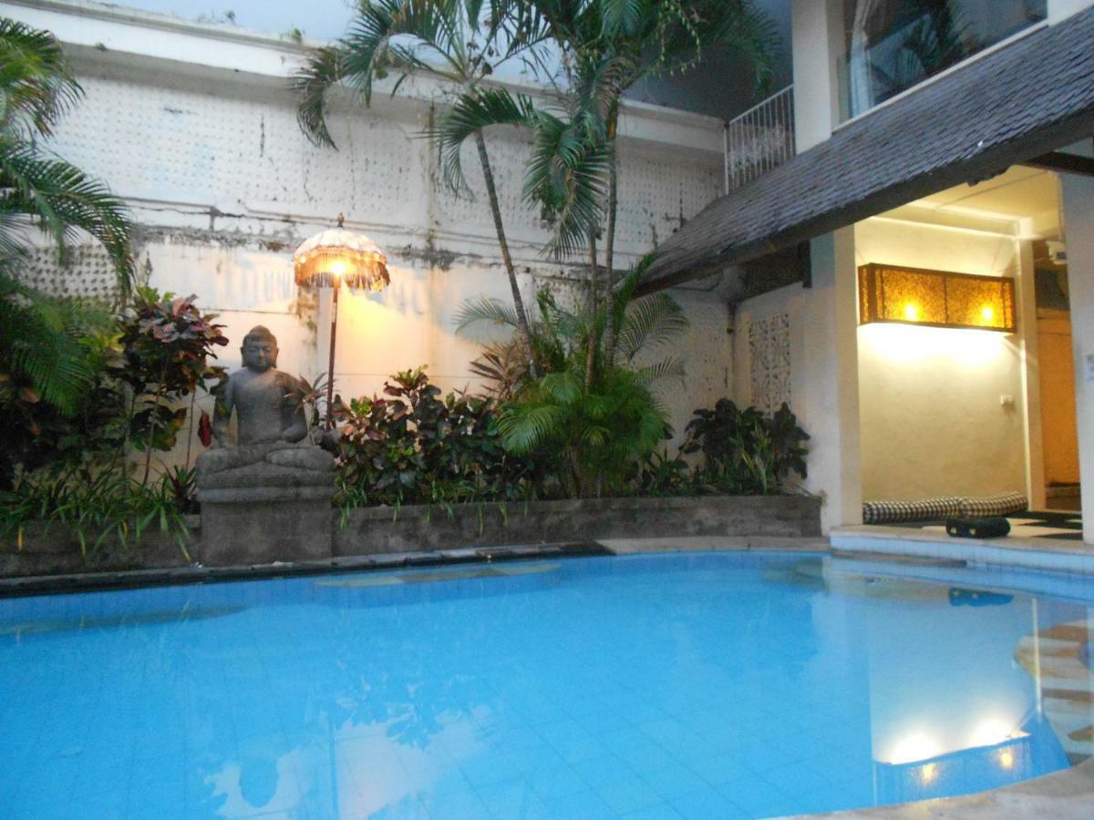 Capital O 93809 Wida Hotel Legian Dış mekan fotoğraf